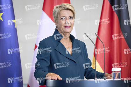 Empfang der Bundespräsidentin der Schweiz in Berlin