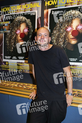 Filmpremiere 'How to Be Normal' in Düsseldorf