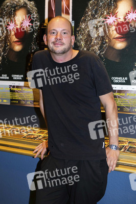 Filmpremiere 'How to Be Normal' in Düsseldorf