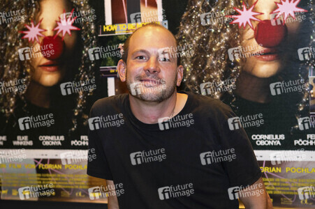 Filmpremiere 'How to Be Normal' in Düsseldorf