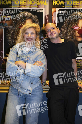 Filmpremiere 'How to Be Normal' in Düsseldorf