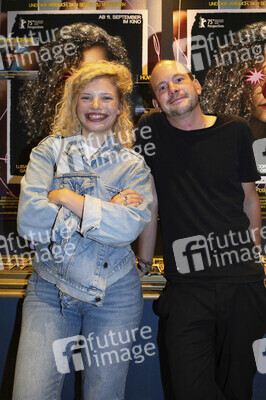 Filmpremiere 'How to Be Normal' in Düsseldorf