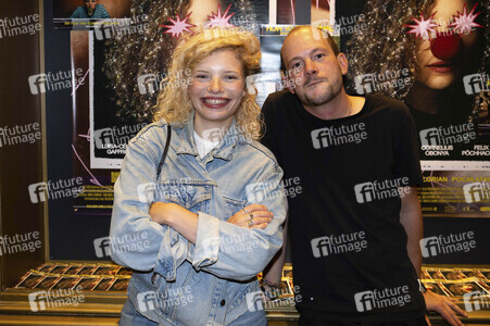 Filmpremiere 'How to Be Normal' in Düsseldorf