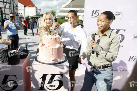 Photocall zum 15-jährigen Jubiläum des Designer Outlet Berlin in Wustermark