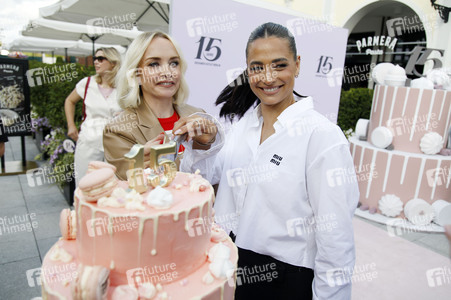 Photocall zum 15-jährigen Jubiläum des Designer Outlet Berlin in Wustermark