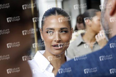 Photocall zum 15-jährigen Jubiläum des Designer Outlet Berlin in Wustermark
