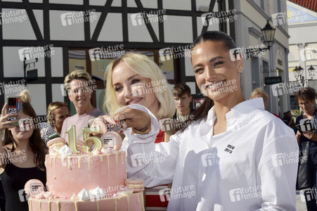 Photocall zum 15-jährigen Jubiläum des Designer Outlet Berlin in Wustermark