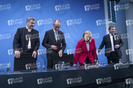 Pressekonferenz nach der Sitzung des Koalitionsausschusses in Berlin