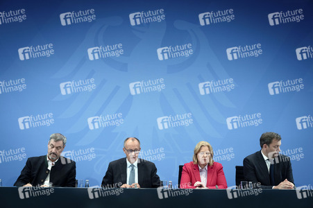 Pressekonferenz nach der Sitzung des Koalitionsausschusses in Berlin