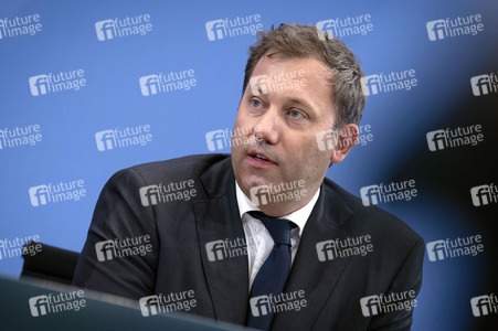 Pressekonferenz nach der Sitzung des Koalitionsausschusses in Berlin