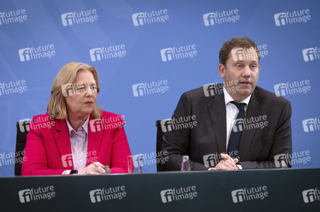 Pressekonferenz nach der Sitzung des Koalitionsausschusses in Berlin