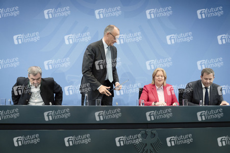 Pressekonferenz nach der Sitzung des Koalitionsausschusses in Berlin