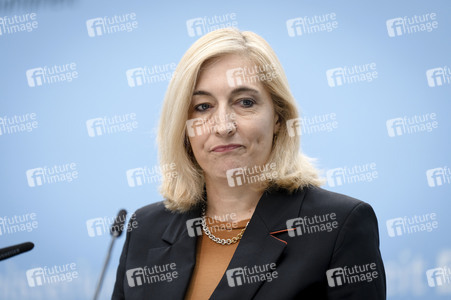 Pressestatement von Nina Warken in Berlin