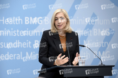 Pressestatement von Nina Warken in Berlin