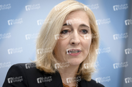 Pressestatement von Nina Warken in Berlin