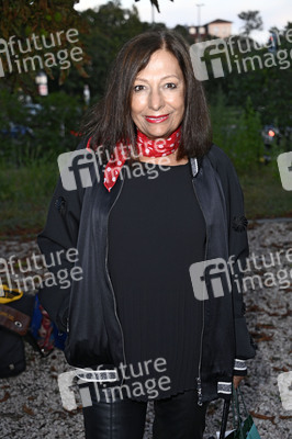 Theaterpremiere 'Der eingebildet Kranke' und 90. Geburtstag von Dieter Hallervorden in Berlin