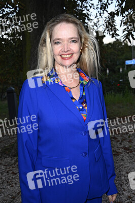 Theaterpremiere 'Der eingebildet Kranke' und 90. Geburtstag von Dieter Hallervorden in Berlin