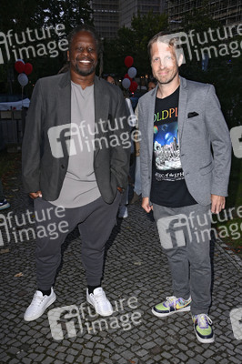 Theaterpremiere 'Der eingebildet Kranke' und 90. Geburtstag von Dieter Hallervorden in Berlin