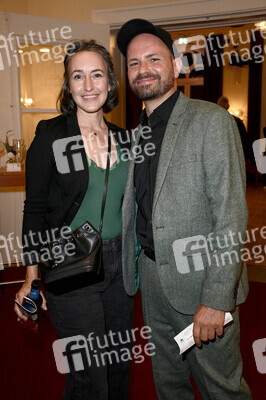 Theaterpremiere 'Der eingebildet Kranke' und 90. Geburtstag von Dieter Hallervorden in Berlin