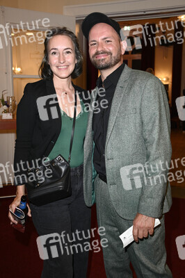 Theaterpremiere 'Der eingebildet Kranke' und 90. Geburtstag von Dieter Hallervorden in Berlin