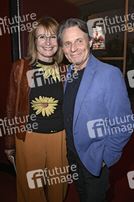 Theaterpremiere 'Der eingebildet Kranke' und 90. Geburtstag von Dieter Hallervorden in Berlin