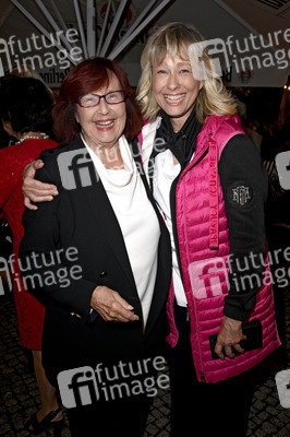 Theaterpremiere 'Der eingebildet Kranke' und 90. Geburtstag von Dieter Hallervorden in Berlin