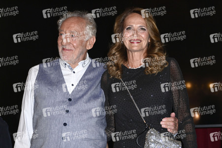 Theaterpremiere 'Der eingebildet Kranke' und 90. Geburtstag von Dieter Hallervorden in Berlin