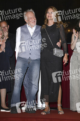 Theaterpremiere 'Der eingebildet Kranke' und 90. Geburtstag von Dieter Hallervorden in Berlin