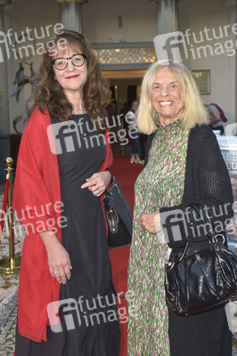 Theaterpremiere 'Der eingebildet Kranke' und 90. Geburtstag von Dieter Hallervorden in Berlin