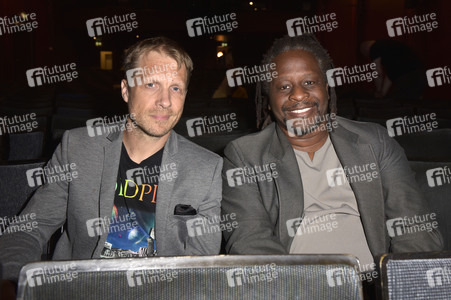 Theaterpremiere 'Der eingebildet Kranke' und 90. Geburtstag von Dieter Hallervorden in Berlin