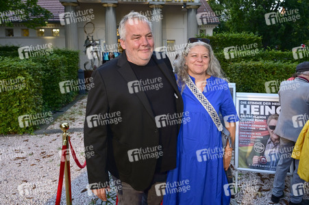 Theaterpremiere 'Der eingebildet Kranke' und 90. Geburtstag von Dieter Hallervorden in Berlin