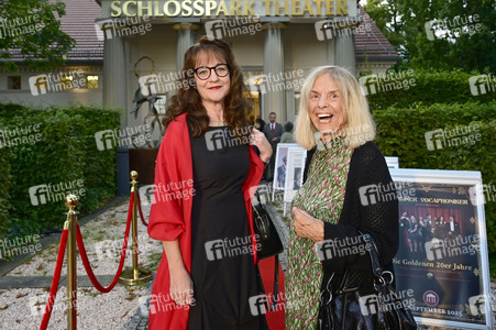 Theaterpremiere 'Der eingebildet Kranke' und 90. Geburtstag von Dieter Hallervorden in Berlin