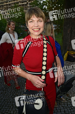 Theaterpremiere 'Der eingebildet Kranke' und 90. Geburtstag von Dieter Hallervorden in Berlin