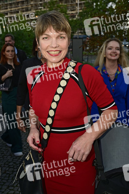Theaterpremiere 'Der eingebildet Kranke' und 90. Geburtstag von Dieter Hallervorden in Berlin