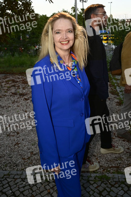 Theaterpremiere 'Der eingebildet Kranke' und 90. Geburtstag von Dieter Hallervorden in Berlin