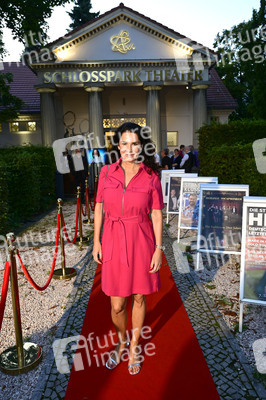 Theaterpremiere 'Der eingebildet Kranke' und 90. Geburtstag von Dieter Hallervorden in Berlin