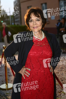 Theaterpremiere 'Der eingebildet Kranke' und 90. Geburtstag von Dieter Hallervorden in Berlin