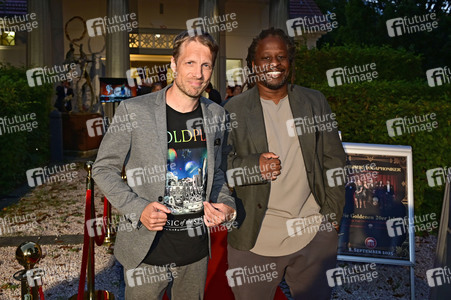 Theaterpremiere 'Der eingebildet Kranke' und 90. Geburtstag von Dieter Hallervorden in Berlin