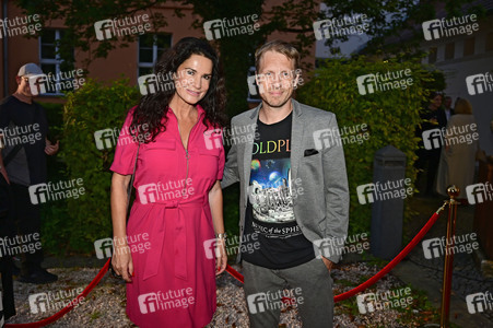 Theaterpremiere 'Der eingebildet Kranke' und 90. Geburtstag von Dieter Hallervorden in Berlin