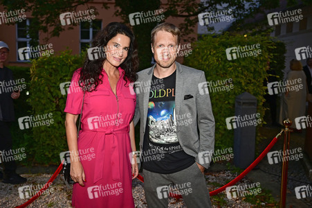 Theaterpremiere 'Der eingebildet Kranke' und 90. Geburtstag von Dieter Hallervorden in Berlin