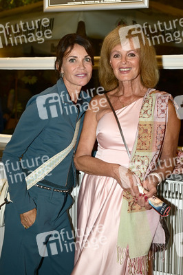 Theaterpremiere 'Der eingebildet Kranke' und 90. Geburtstag von Dieter Hallervorden in Berlin