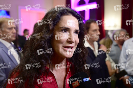 Theaterpremiere 'Der eingebildet Kranke' und 90. Geburtstag von Dieter Hallervorden in Berlin