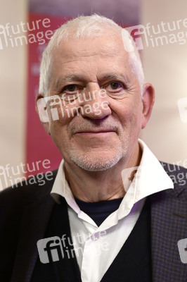 Theaterpremiere 'Der eingebildet Kranke' und 90. Geburtstag von Dieter Hallervorden in Berlin