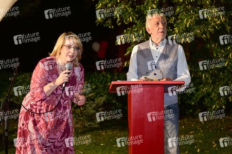 Theaterpremiere 'Der eingebildet Kranke' und 90. Geburtstag von Dieter Hallervorden in Berlin