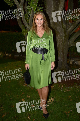 Theaterpremiere 'Der eingebildet Kranke' und 90. Geburtstag von Dieter Hallervorden in Berlin