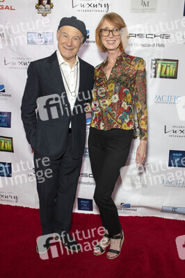 Eröffnung des Tarzana International Film Festival 2025 in Sherman Oaks