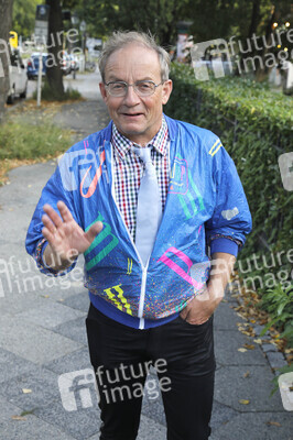 Überraschungsgala zum 90. Geburtstag von Dieter Hallervorden in Berlin