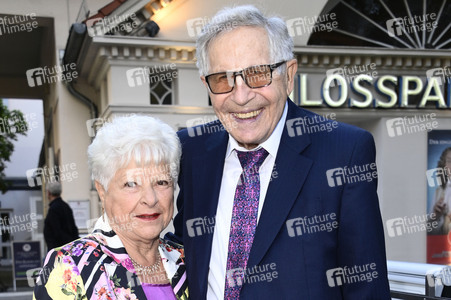 Überraschungsgala zum 90. Geburtstag von Dieter Hallervorden in Berlin