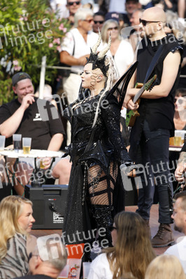TV Show 'ZDF-Fernsehgarten' in Mainz
