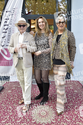 Präsentation von Carpetlounge Berlin & Julian F. M. Stoeckel in Berlin